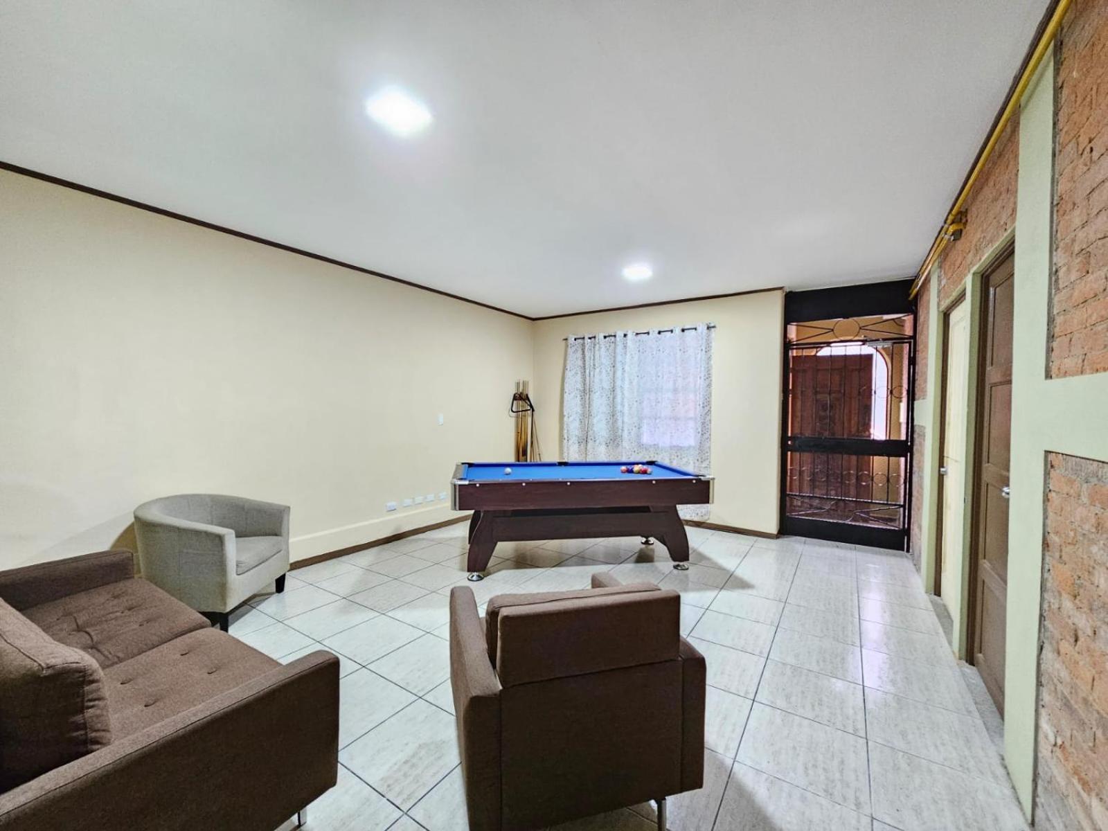 Hostel La Cali Inn 聖荷西 外观 照片